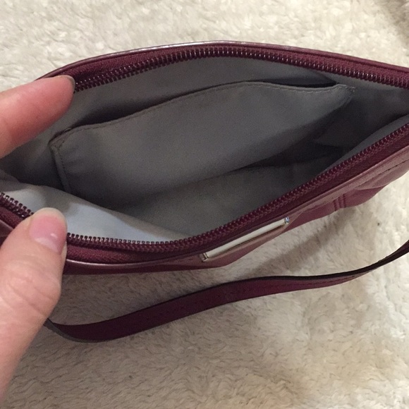 Coach wristlet - Picture 4 of 4